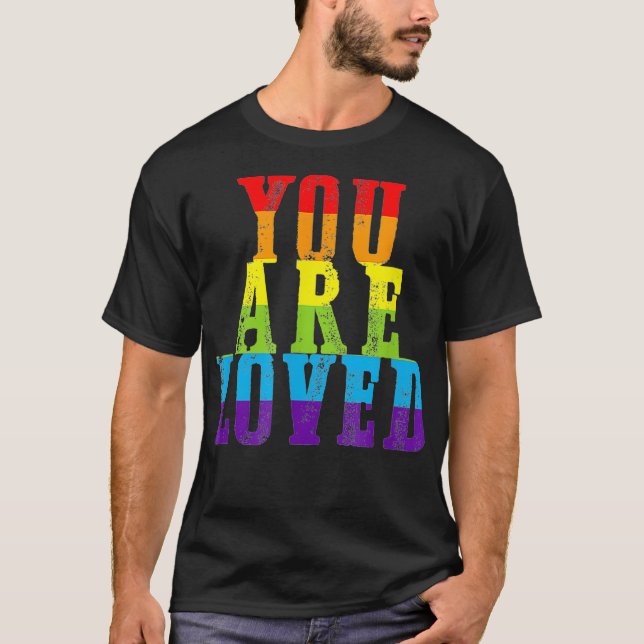 Camiseta Você É Amado LGBTQ Gay Lésbica Orgulho Orgulhoso A (Frente)