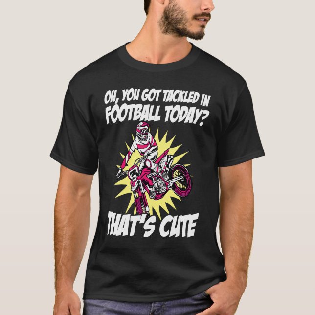 Camiseta Você foi atacado no futebol hoje que é uma saia bo (Frente)