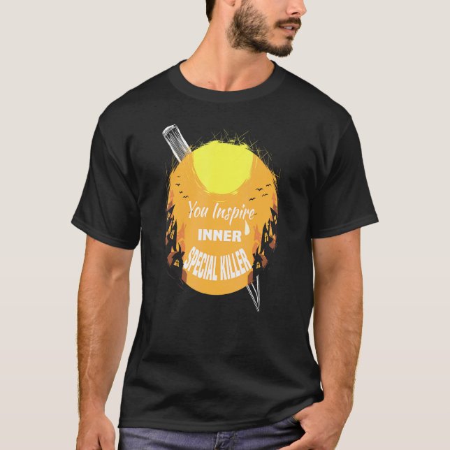 Camiseta Você Inspire Minha Citação De Halloween Do Assassi (Frente)