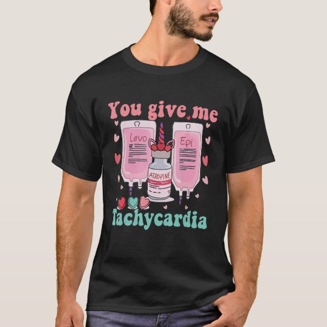 Camiseta Você Me Dá Taquicardia Enfermeira Namorados de Vid (Frente)