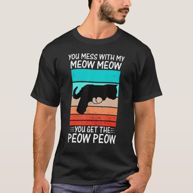 Camiseta Você Mora Com Mijo De Gato (Frente)