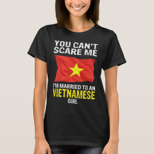 Camiseta Você não pode me assustar. Eu sou casado com uma