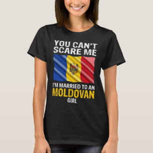 Camiseta Você não pode me assustar, eu sou casado com uma