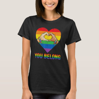 Camiseta Você Pertence LGBTQ+ Rainbow Heart Orgulho gay LGB