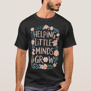 Camiseta Voltar às Aulas Ajudando Pequenas Mentes a Crescer