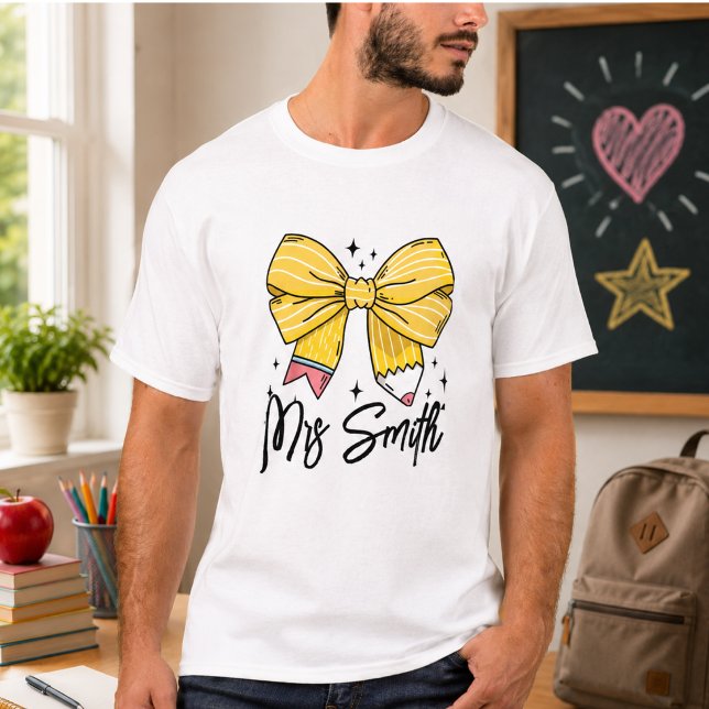 Camiseta Voltar às Escolas Coquette Nome Personalizado (Back to School Coquette Custom Name T-Shirt)