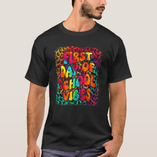 Camiseta Voltar às Víblias Feliz Primeiro Dia da Escola par