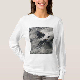 Camiseta vortices Navio-onda-dados forma das nuvens e da
