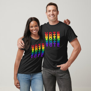 Camiseta VOTE Rainbow Letters Men's T-Shirt