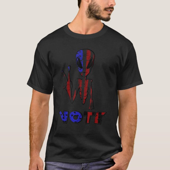 Camiseta Voting Alien Election Day  American Alien Election (Frente)