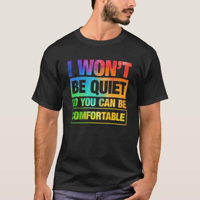 Camiseta Vou Ficar Quieto Para Você Confortar Para Homens Q (Frente)