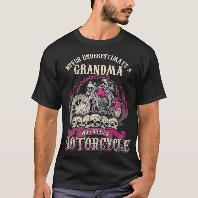 Camiseta Vovó Biker Pintinho Lady Nunca Subestima (Frente)