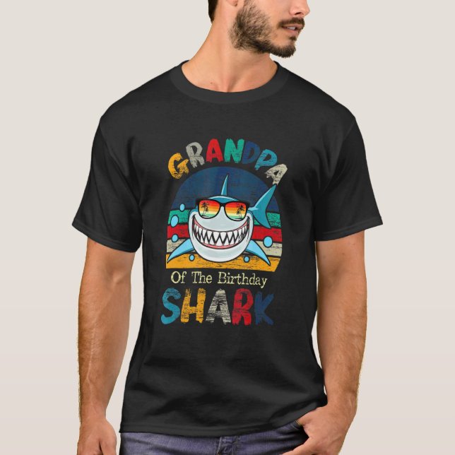 Camiseta Vovô Da Família Aniversário Do Tubarão (Frente)