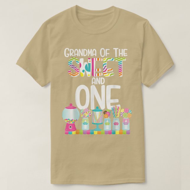 Camiseta Vovó do Doce e Um Bolinho de Aniversário Doce (Frente do Design)