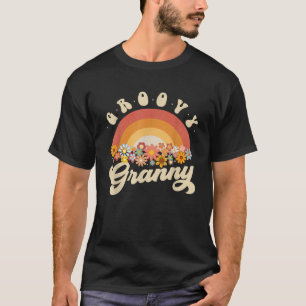 Camiseta Vovó Groovy Retrô Arco-íris Colorido Desenho de Fl