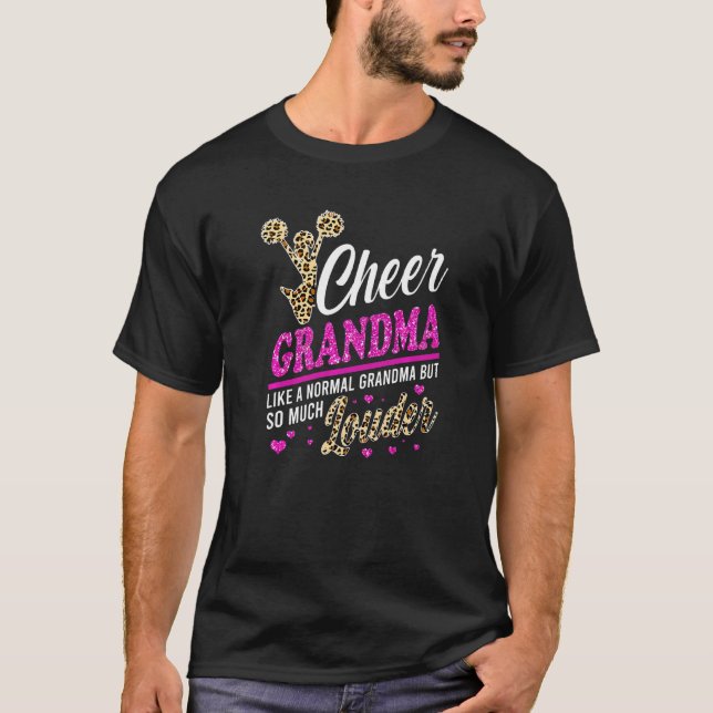 Camiseta Vovó Mais Viva Do Fã Impressão Leopardo E Pom Po (Frente)