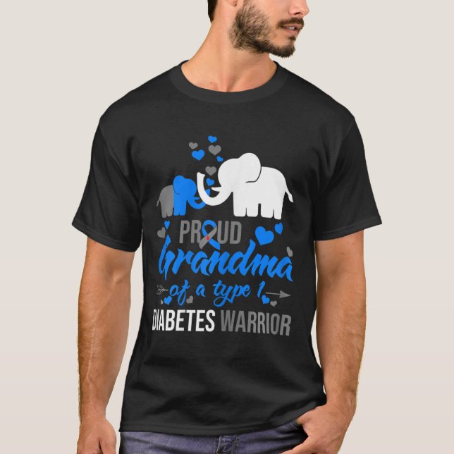 Camiseta Vovó Orgulhosa De Um Elemento Guerreiro De Diabete (Frente)