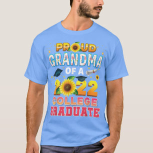 Camiseta Vovó Orgulhosa De Um Formando Da Faculdade 2022 Su