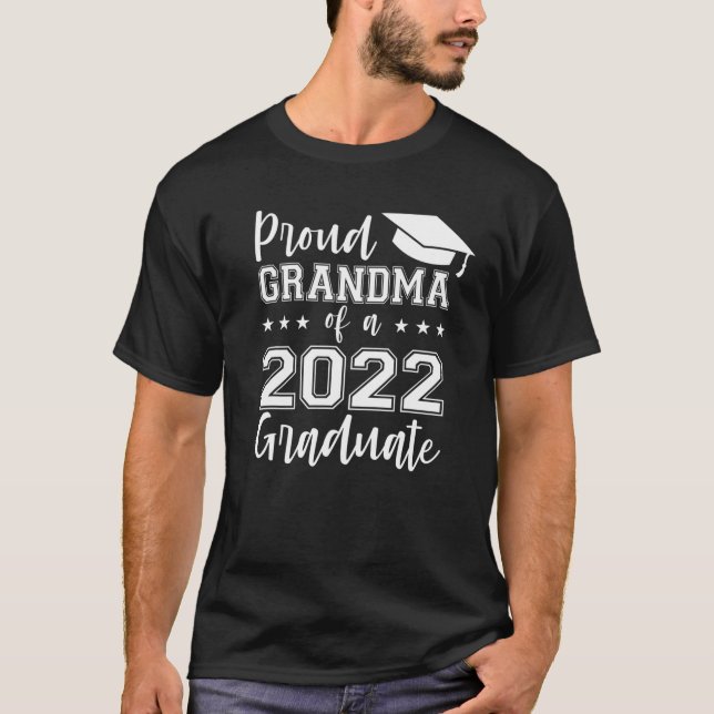 Camiseta Vovó Orgulhosa De Um Formando De 2022, Graduação 2 (Frente)