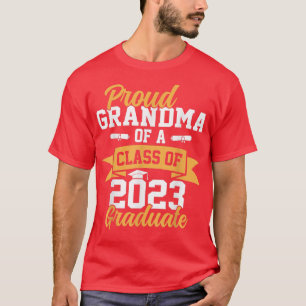 Camiseta Vovó orgulhosa de uma classe de formando de 2023 