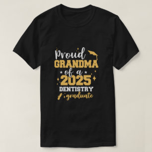 Camiseta Vovó Orgulhosa De Uma Classe De Formando Dentista