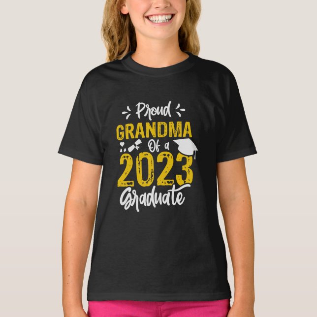 Camiseta Vovó Orgulhosa Do Formando 2023 (Frente)