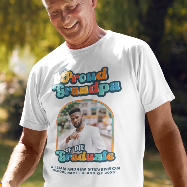 Camiseta Vovô orgulhoso do retrato do entalhe de formando (Criador carregado)