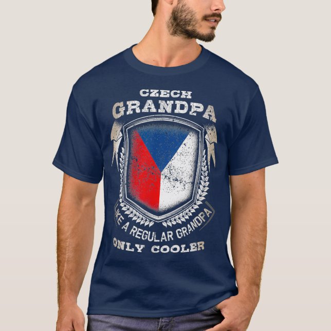 Camiseta Vovô Tcheco Como Um Vovô Regular Apenas (Frente)