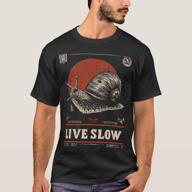 Camiseta Wabi-Sabi Snail | Retrato Mindful Living (Frente)