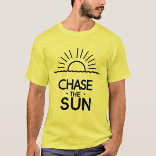 Camiseta Wanderlust Verão 'Persiga o Sol' Gráfico