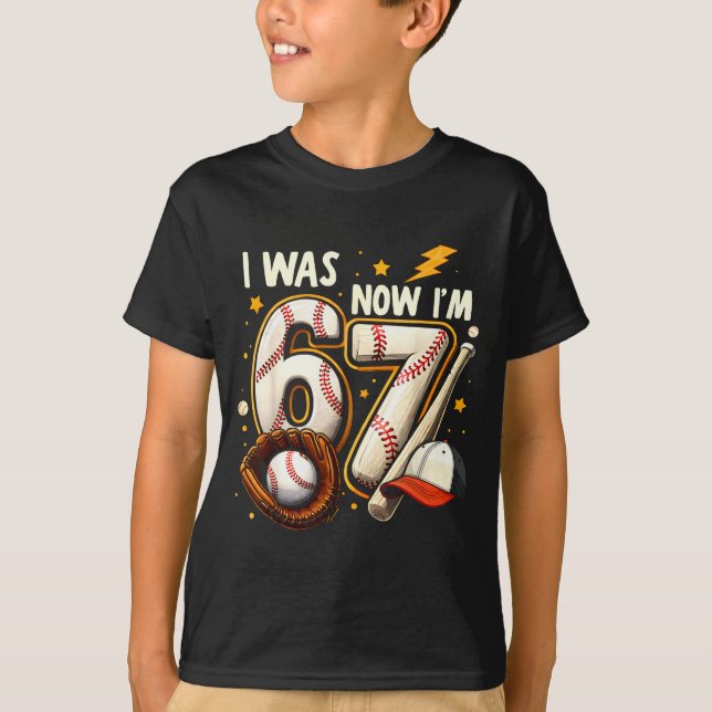 Camiseta Was 6 7 birthday boy baseball funny 6 7 meme kids (Frente)