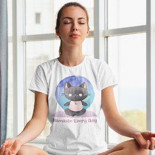 Camiseta Watercolor Cat Yoga Lover Professora Mãe Mulheres