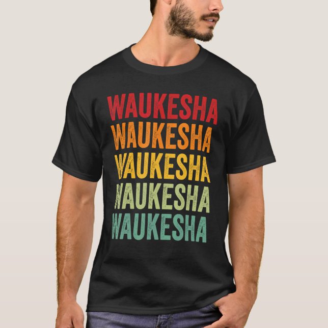 Camiseta Waukesha County Design de texto Arco-Íris de Wisco (Frente)