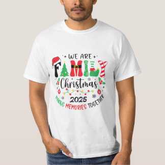 Camiseta We Are Family Christmas T-Shirt”