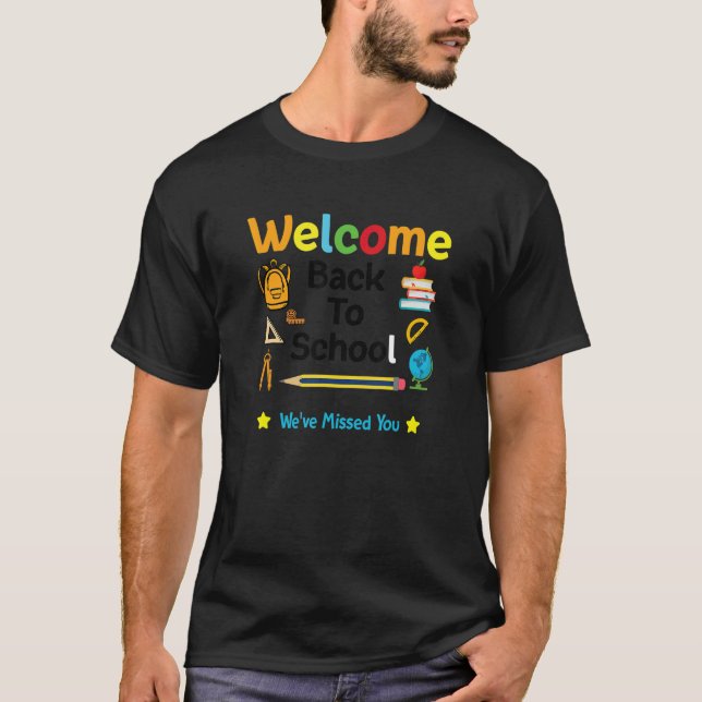 Camiseta Welcome Back To School First Day Of School Student (Frente)
