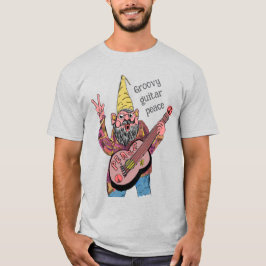 Camiseta Whimsical Gnome with Peace Guitar, Groovy 60s Vibe