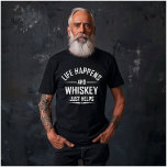 Camiseta Whiskey helps funny quotes drink alcohol sayings<br><div class="desc">Se você gosta de citações engraçadas de uísque ou designs humorísticos excelentes, este slogan original de uísque é para você. É um presente excelente para sua família, amigos ou para você mesmo! Esta design é ideal para quem ama sarcasmo e humor de uísque. Se você gosta dessa citação engraçada de...</div>