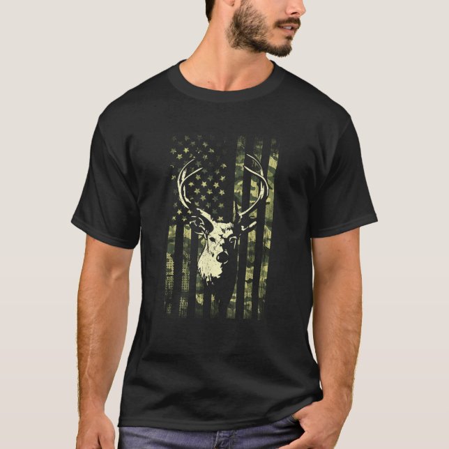 Camiseta Whitetail Buck Deer Hunting American Flag Camoufla (Frente)
