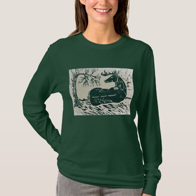 Camiseta Whitetail Deer Buck in Snowy Woods T-Shirt (Frente)