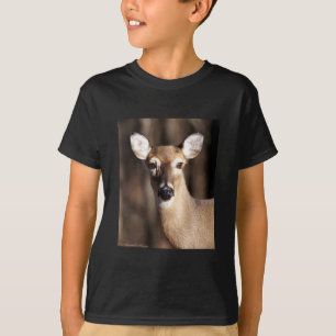 Camiseta Whitetail Deer Doe Retrato