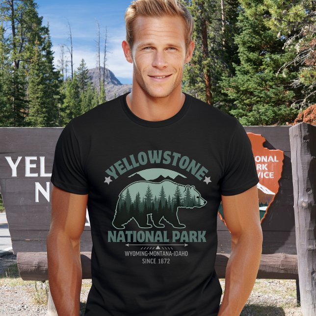Camiseta Wild Spirit Yellowstone Bear Forest – Nature Lover (Criador carregado)