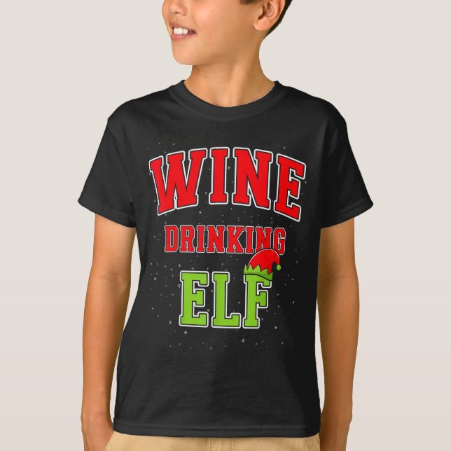 Camiseta Wine Drinking Elf Christmas Family Matching Group  (Frente)