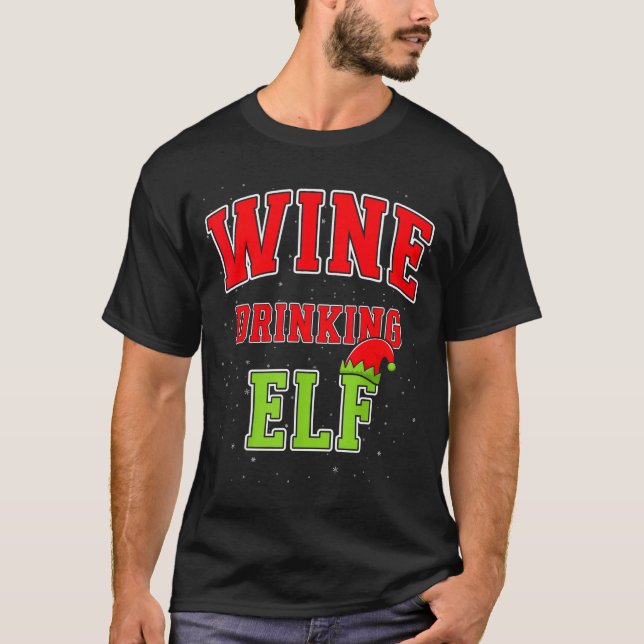 Camiseta Wine Drinking Elf Christmas Family Matching Group  (Frente)