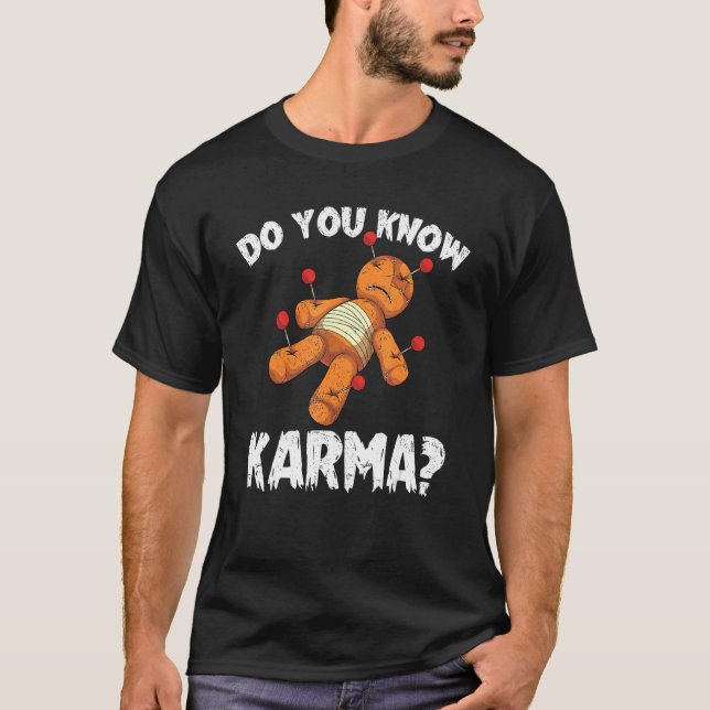 Camiseta Witchcraft Karma Halloween Figurume Spooky Voodoo (Frente)