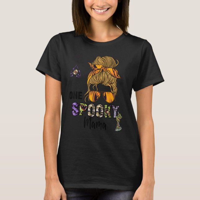 Camiseta Witchy Mama Skull Witch Women Groovy One Spooky Mã (Frente)