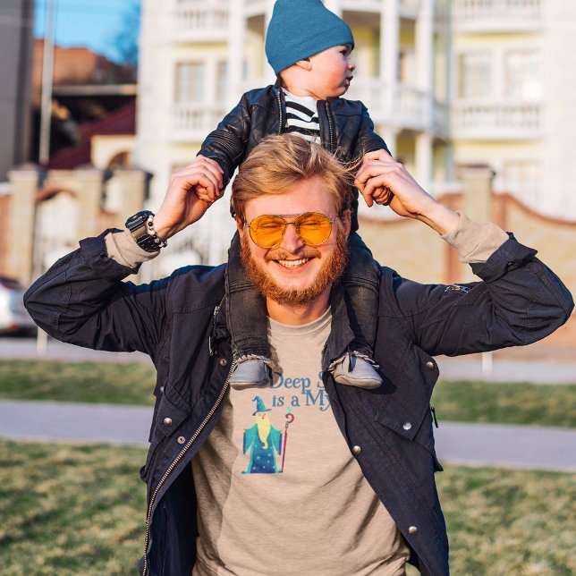 Camiseta Wizard: Deep Sleep is a Myth (Criador carregado)