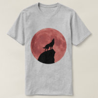 Wolf Howling em uma lua de sangue