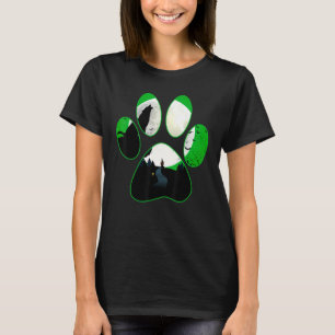 Camiseta Wolf Howling Na Lua Green Dog Paw Halloween