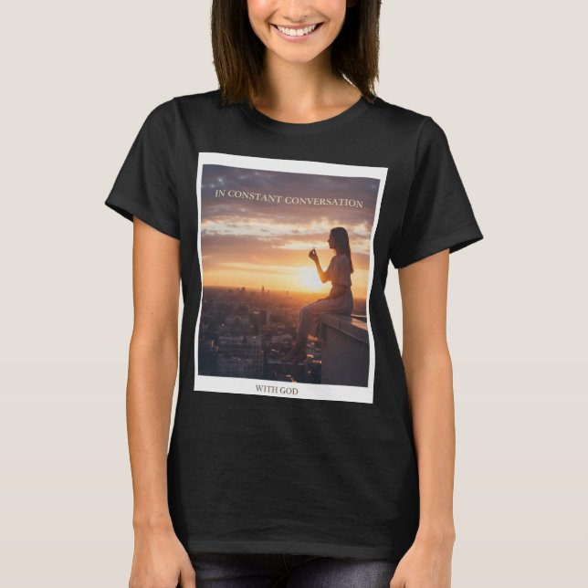 Camiseta Woman Sitting At Sunset Talking With God (Frente)