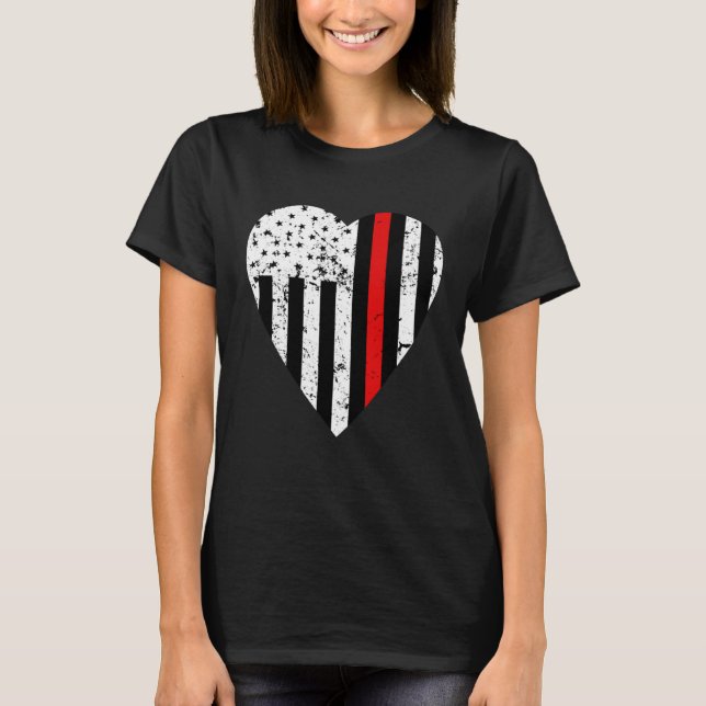 Camiseta Women s Firefighter Wife Thin Red Line Hear (Frente)